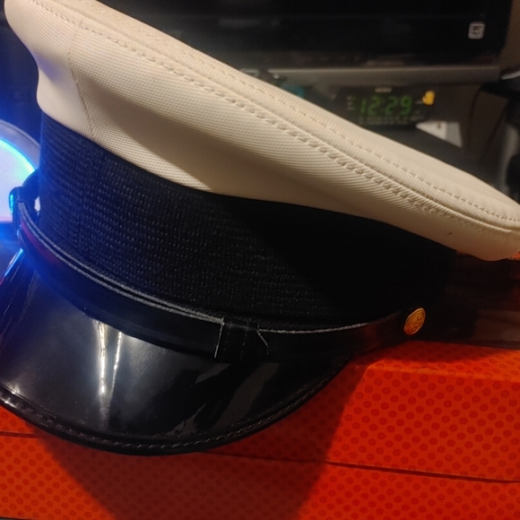 Authentic Canadian Military Pilots/Captain hat. - Picture 3 of 3